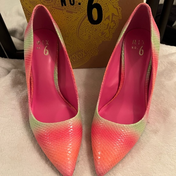 Shoes - Picture 3 of 6